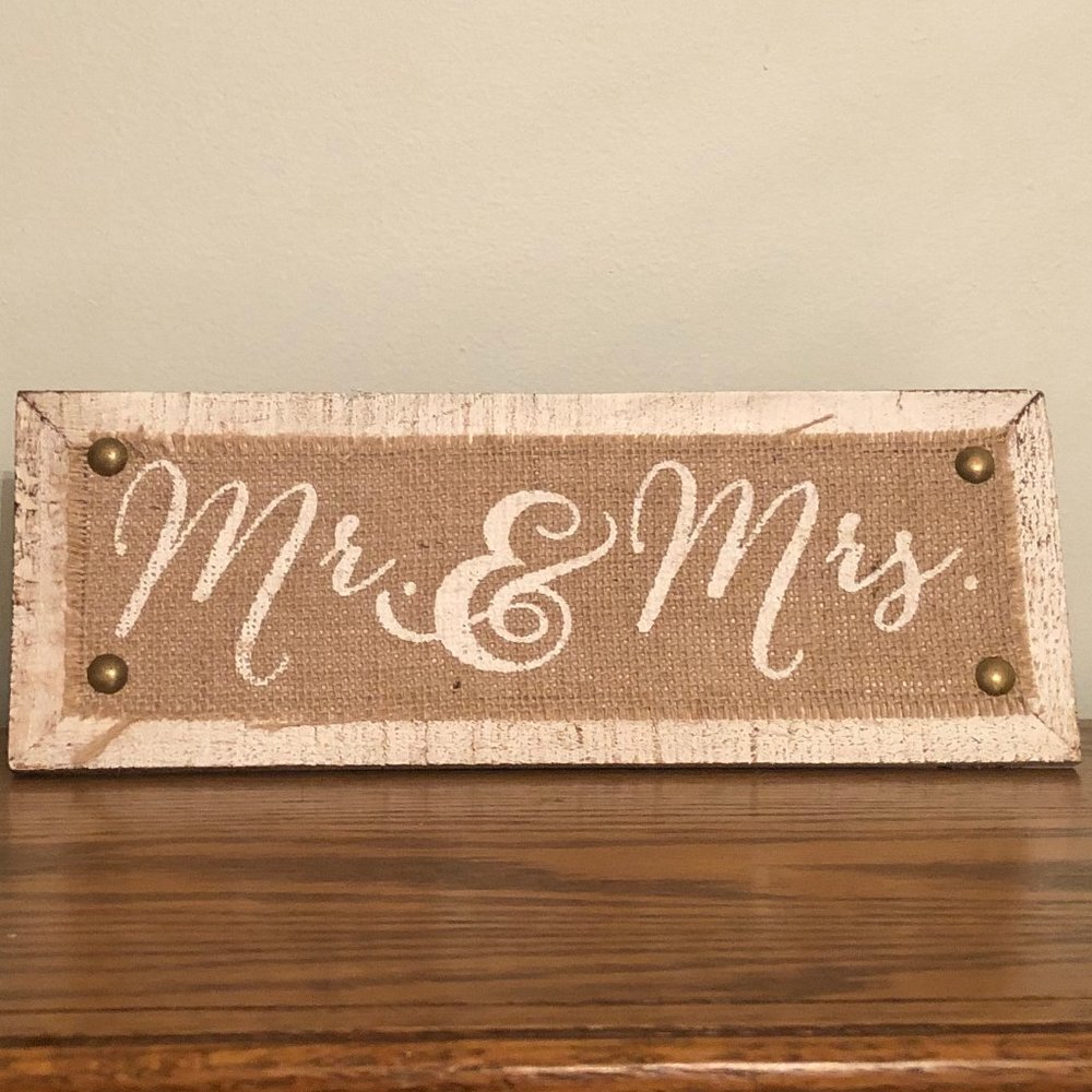 Mr. & Mrs. Sign